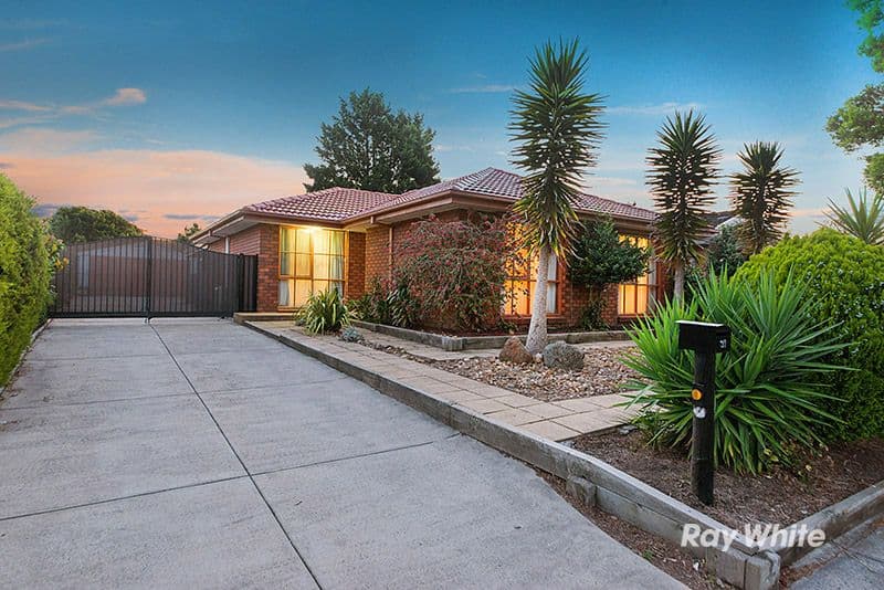 31 Marylyn Place, Cranbourne VIC 3977, Cranbourne - Image 1