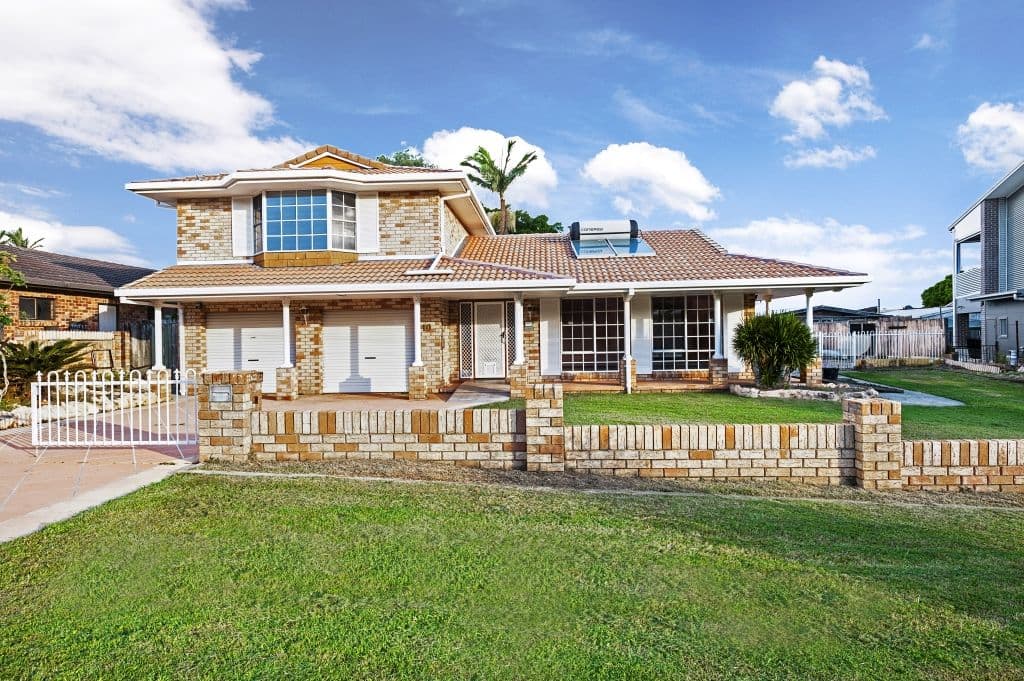 10 Bimbadeen Avenue, Banora Point - Image 1