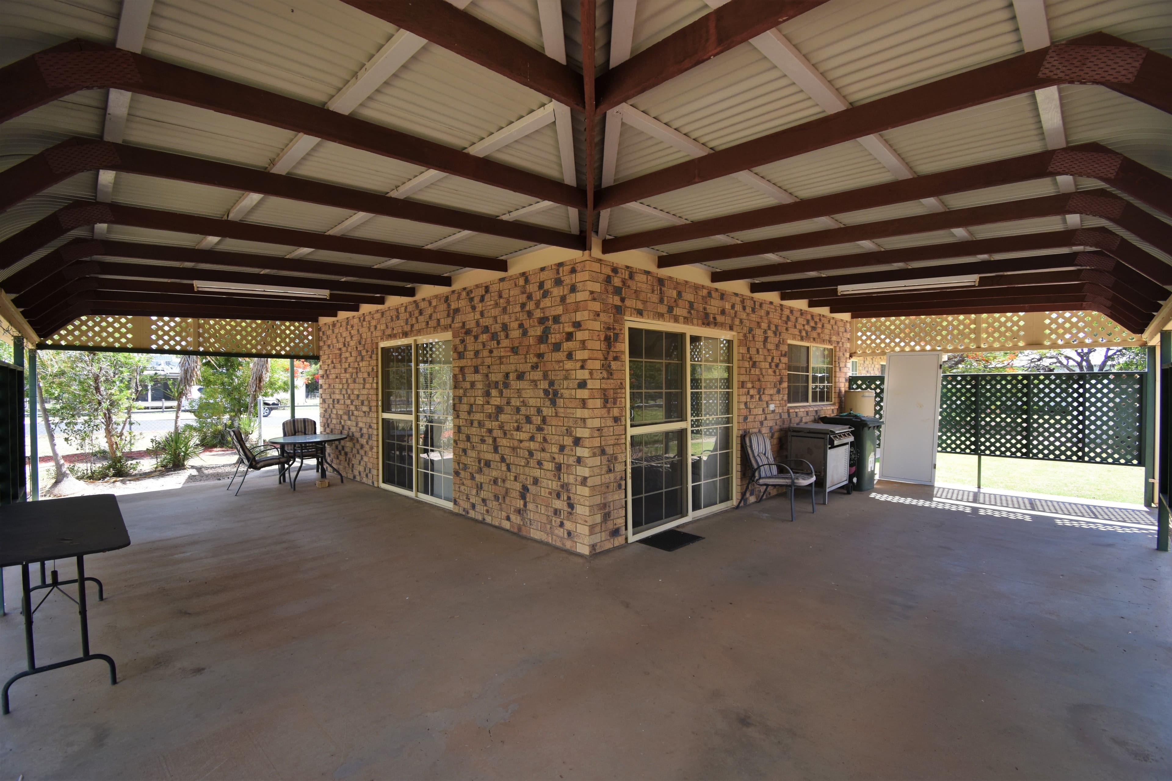 38 Acacia Street, Barcaldine QLD 4725, Barcaldine - Thumbnail 2