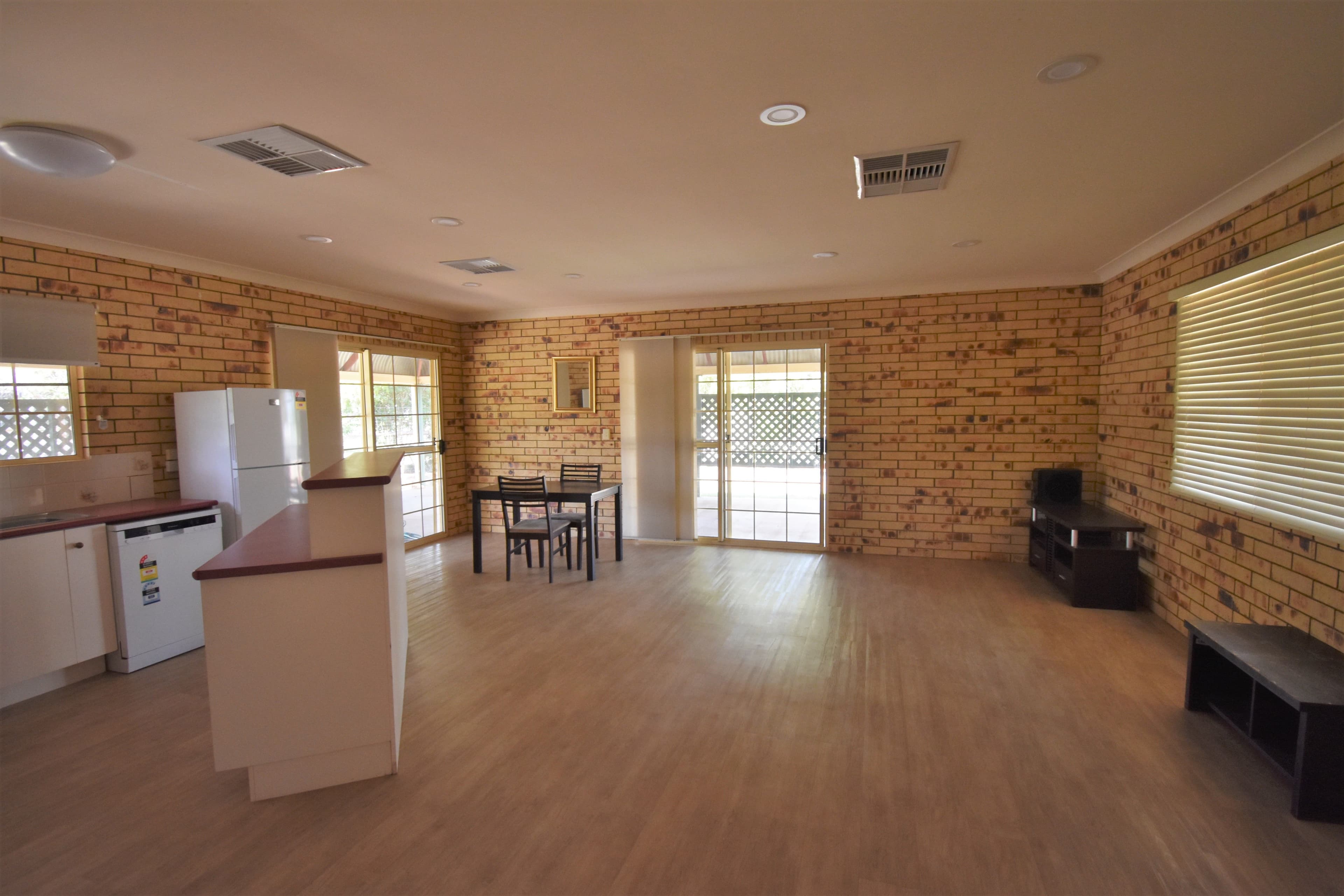 38 Acacia Street, Barcaldine QLD 4725, Barcaldine - Thumbnail 5