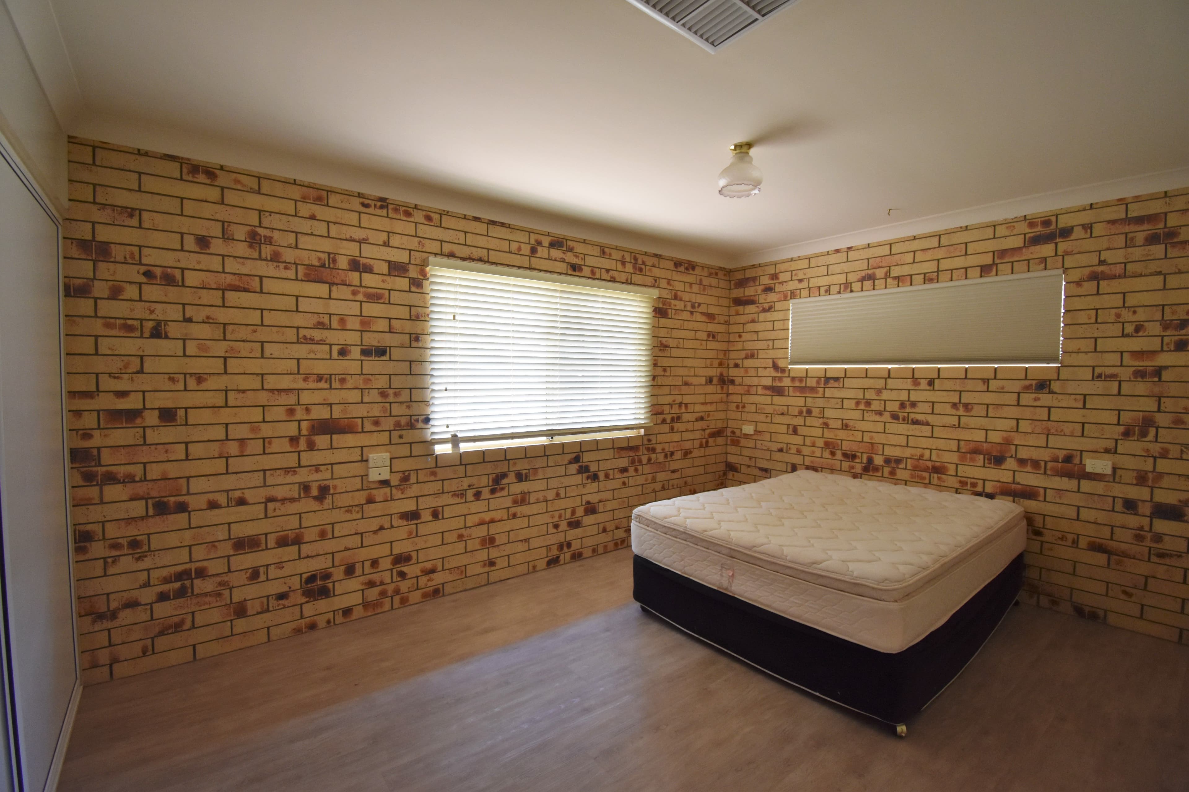 38 Acacia Street, Barcaldine QLD 4725, Barcaldine - Thumbnail 7