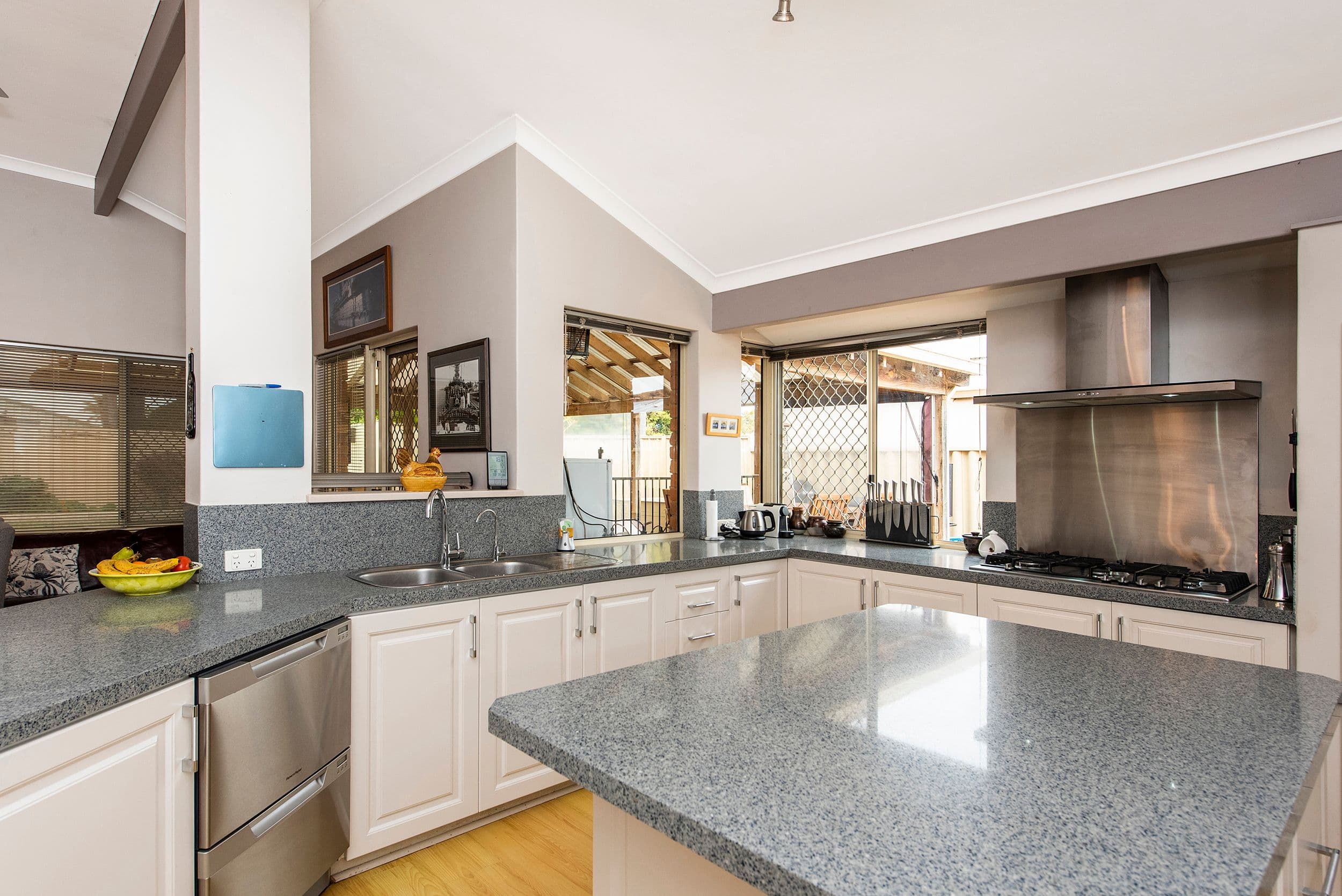 31 Cumberland Way, Waikiki WA 6169, Waikiki - Thumbnail 7