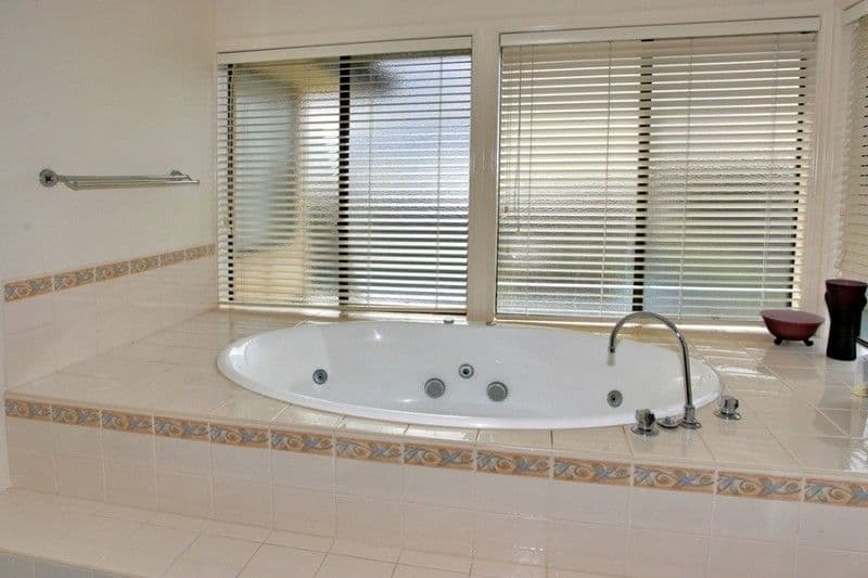 14 Crystal Court, WERRIBEE VIC 3030, Werribee - Thumbnail 5