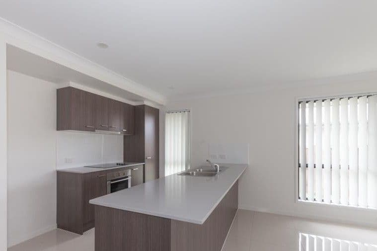 27A & 27B Lacewing Street, Rosewood QLD 4340, Rosewood - Thumbnail 3