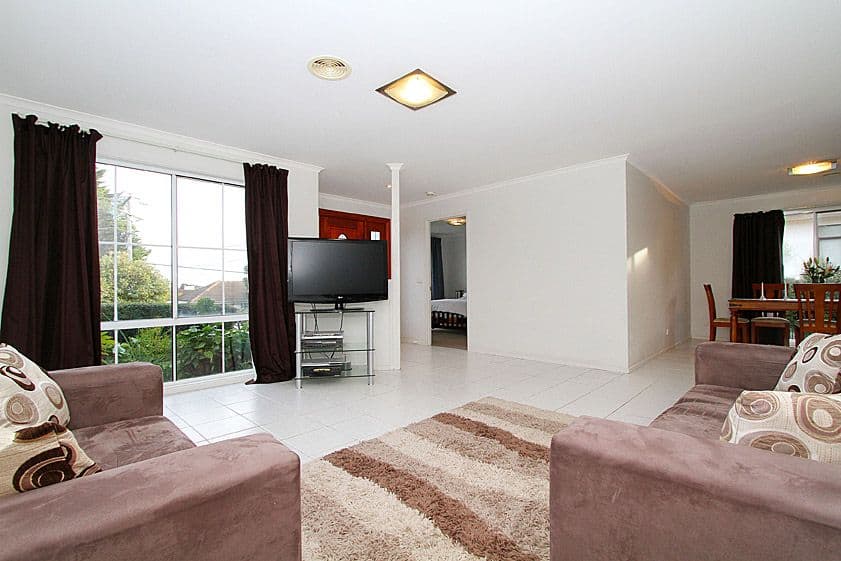 82 Summerhill Road, RESERVOIR VIC 3073, Reservoir - Thumbnail 2