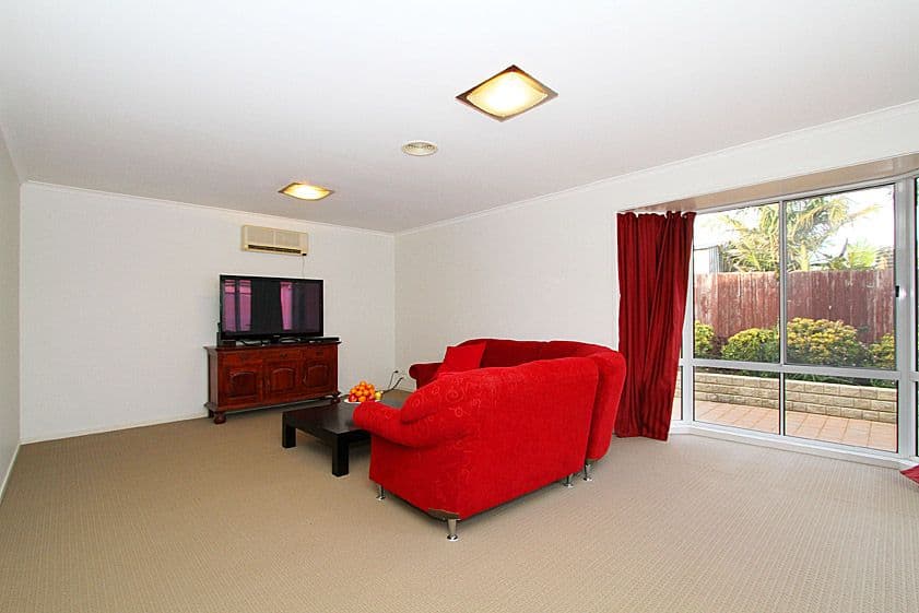 82 Summerhill Road, RESERVOIR VIC 3073, Reservoir - Thumbnail 4