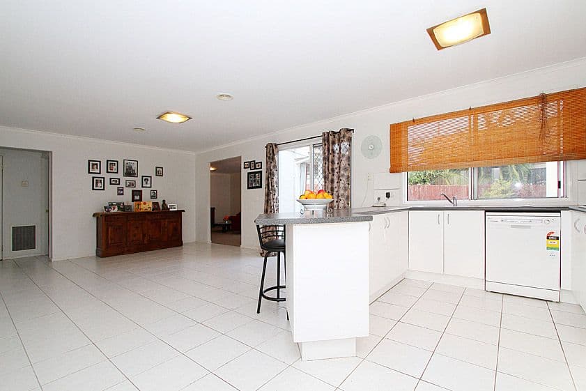 82 Summerhill Road, RESERVOIR VIC 3073, Reservoir - Thumbnail 5