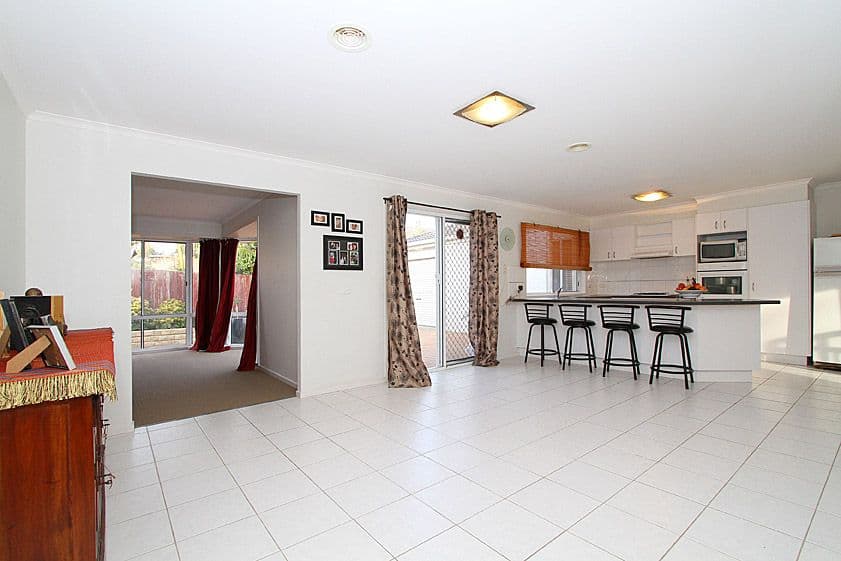 82 Summerhill Road, RESERVOIR VIC 3073, Reservoir - Thumbnail 6