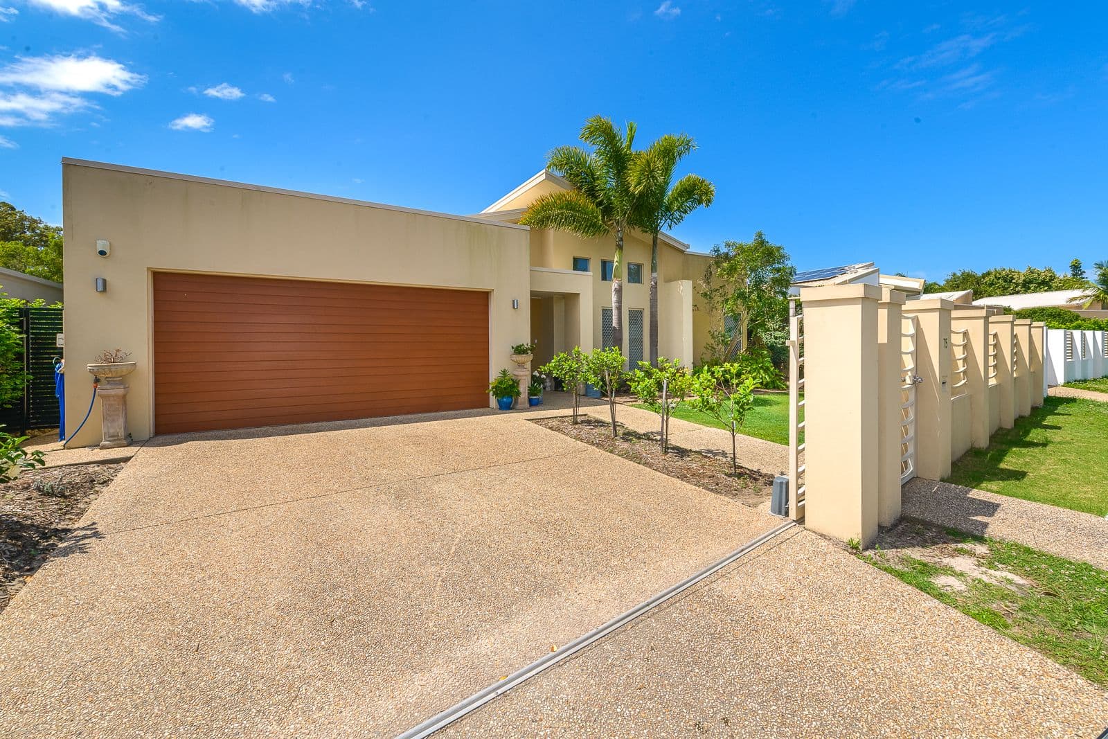 75 East Quay Drive, Biggera Waters QLD 4216, Biggera Waters - Thumbnail 2