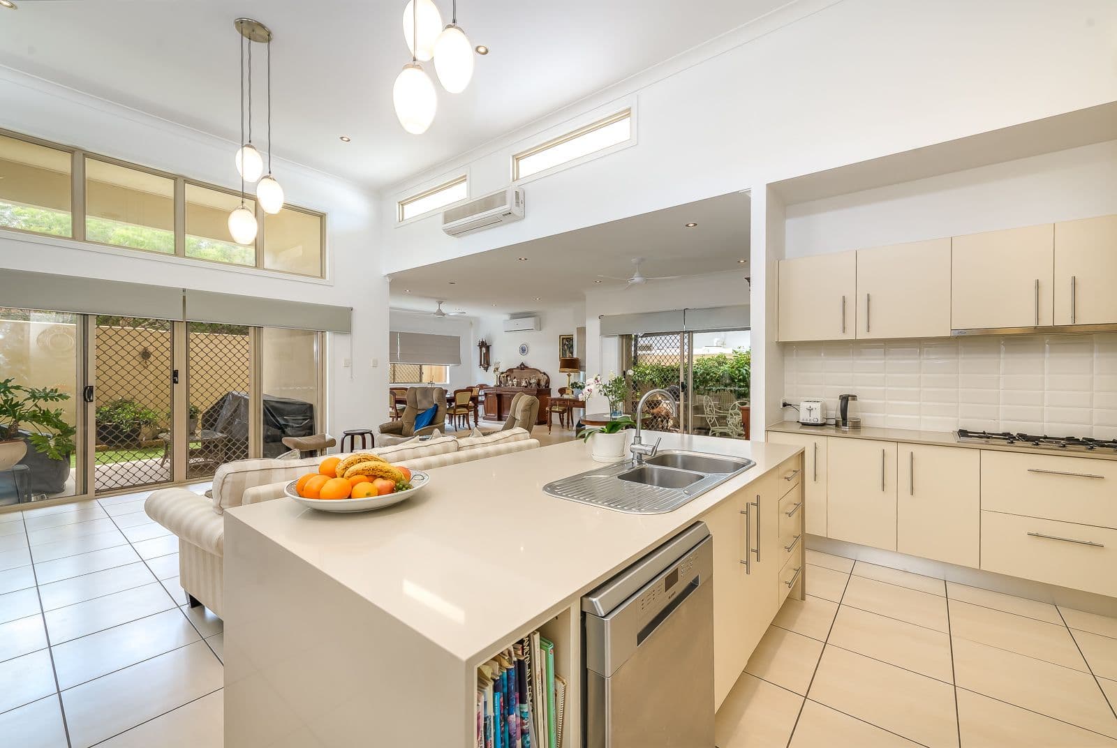 75 East Quay Drive, Biggera Waters QLD 4216, Biggera Waters - Thumbnail 3