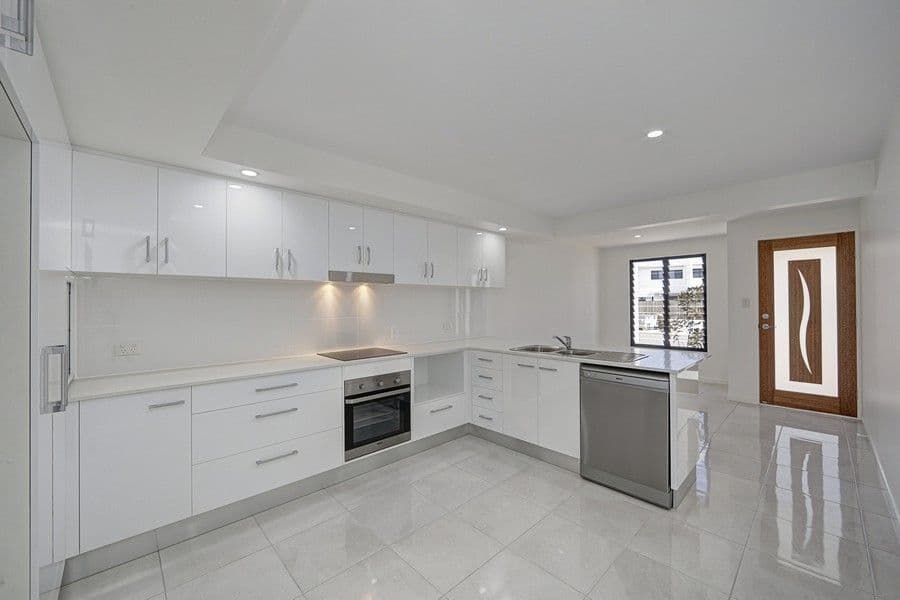 130 Miller Street, Bargara QLD 4670, Bargara - Thumbnail 3