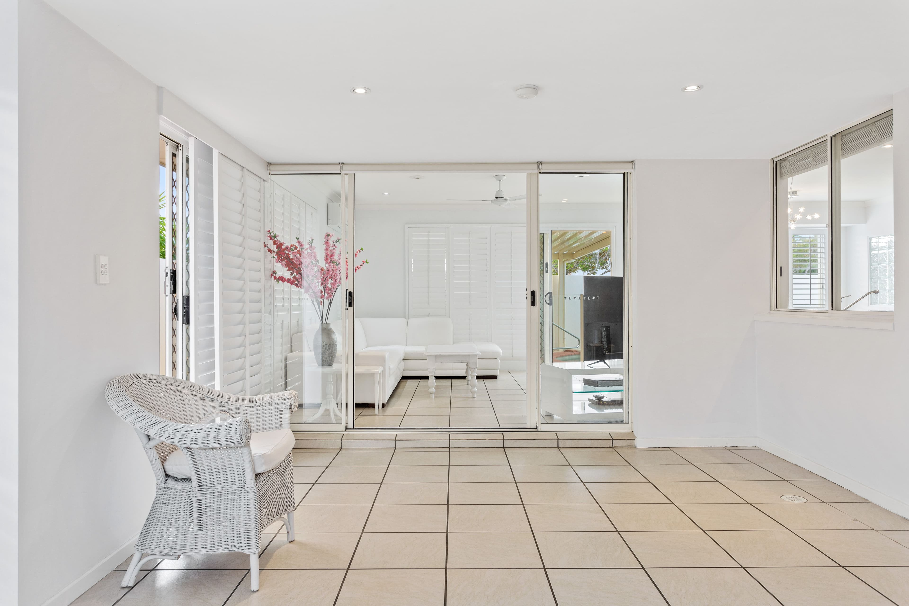 1 Lakes Circuit, Burleigh Waters QLD 4220, Burleigh Waters - Thumbnail 8