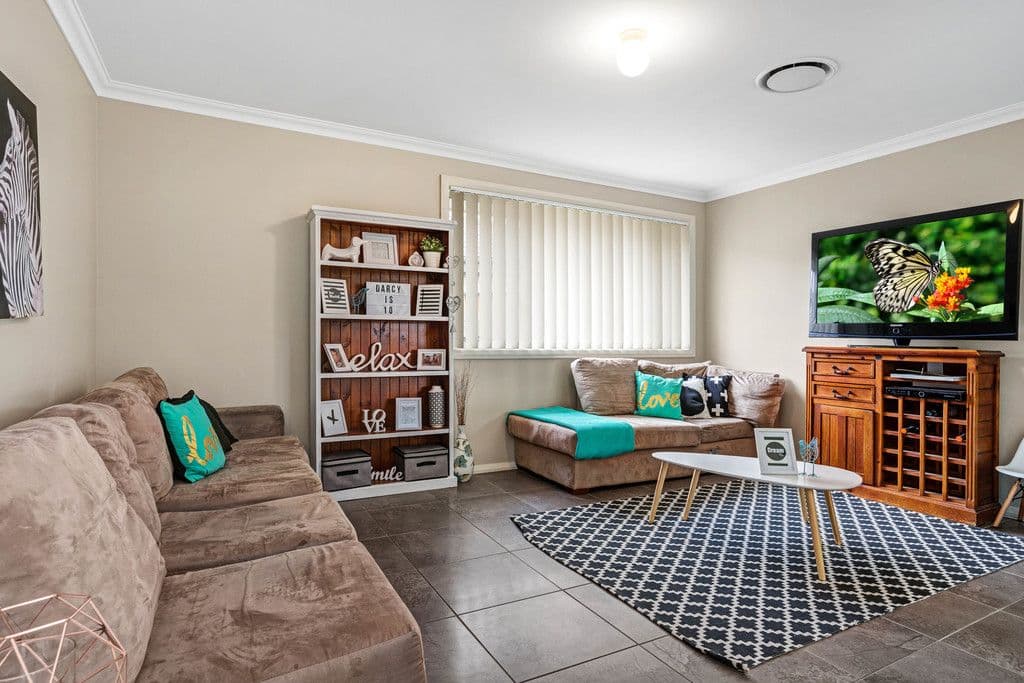 39 McKeachie Drive, Aberglasslyn NSW 2320, Aberglasslyn - Thumbnail 2
