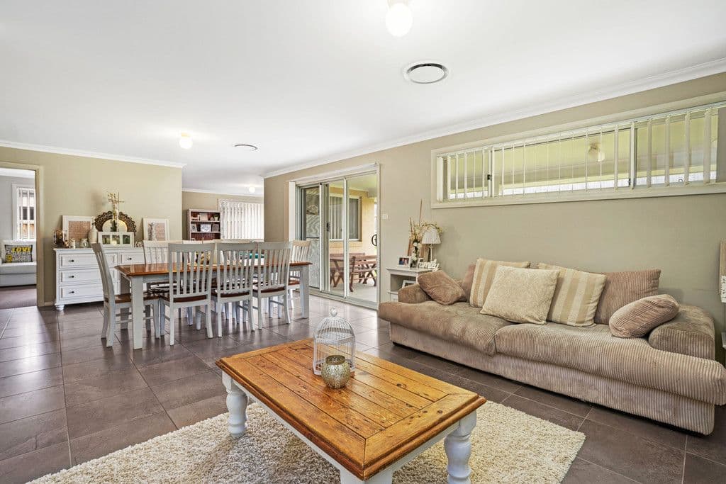 39 McKeachie Drive, Aberglasslyn NSW 2320, Aberglasslyn - Thumbnail 3