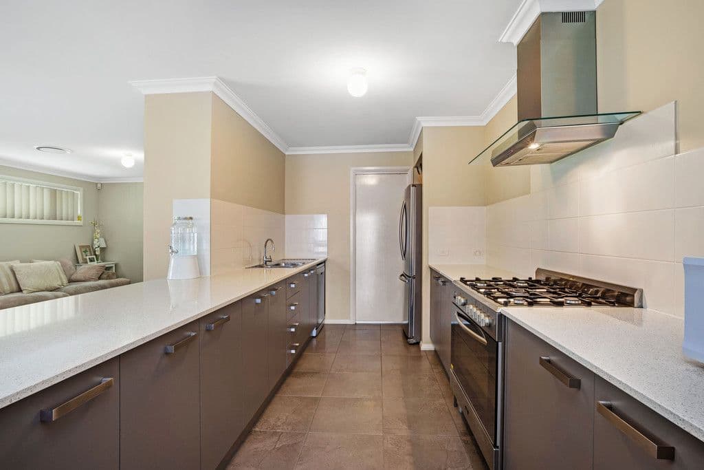 39 McKeachie Drive, Aberglasslyn NSW 2320, Aberglasslyn - Thumbnail 4