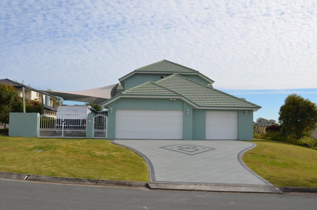 23 Arun Drive, ARUNDEL QLD 4214, Arundel - Thumbnail 3