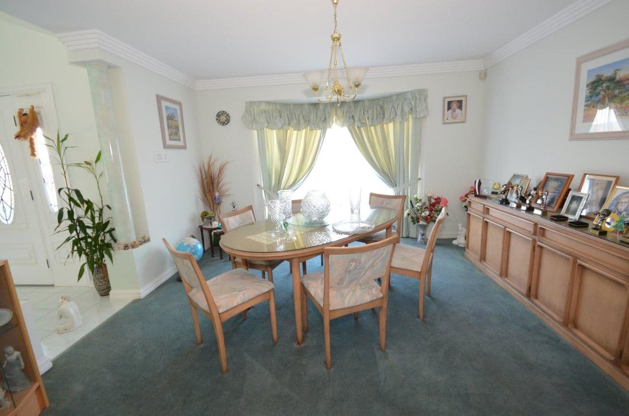 23 Arun Drive, ARUNDEL QLD 4214, Arundel - Thumbnail 8