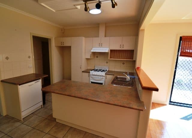 177 Anzac Avenue, SEYMOUR VIC 3660, Seymour - Thumbnail 6