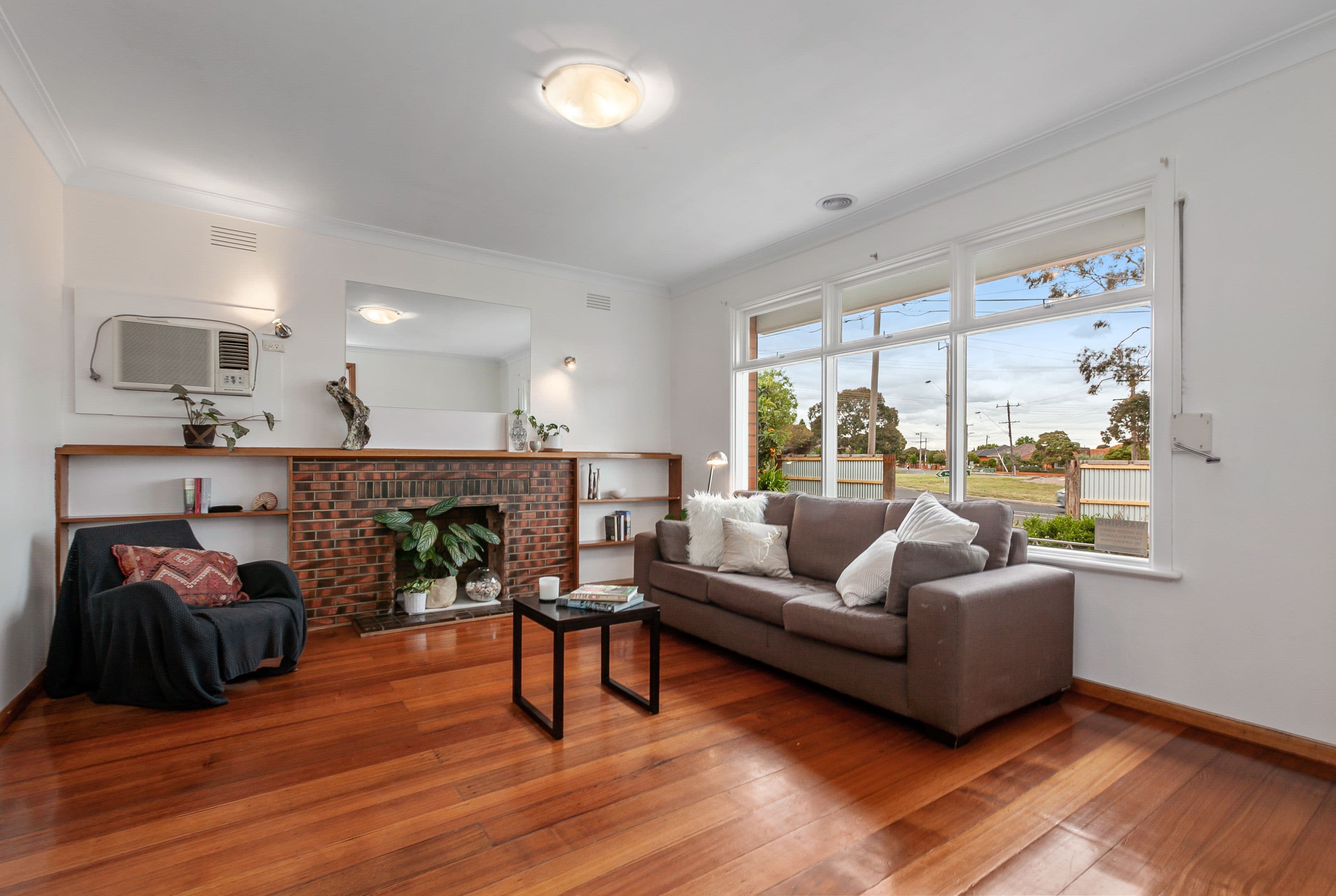 44 Hughes Parade, Reservoir VIC 3073, Reservoir - Thumbnail 2