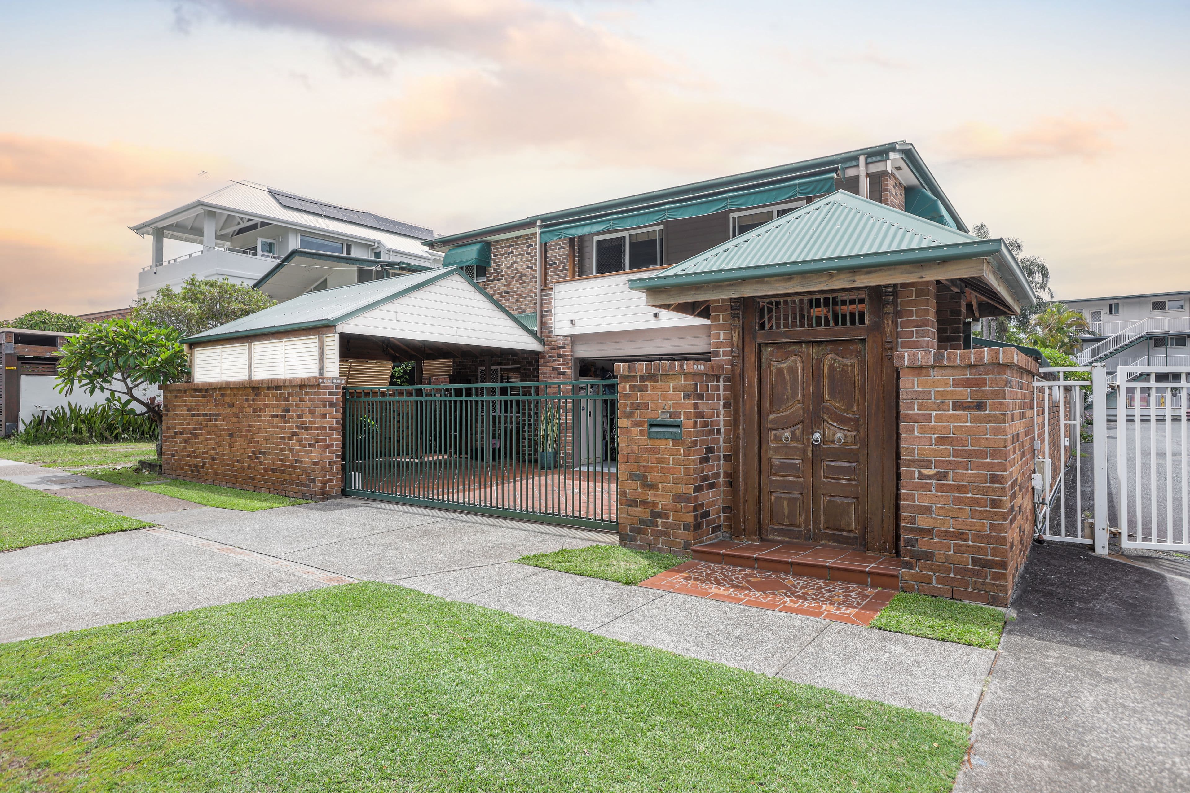 5 Hythe Street, Miami QLD 4220, Miami - Image 1