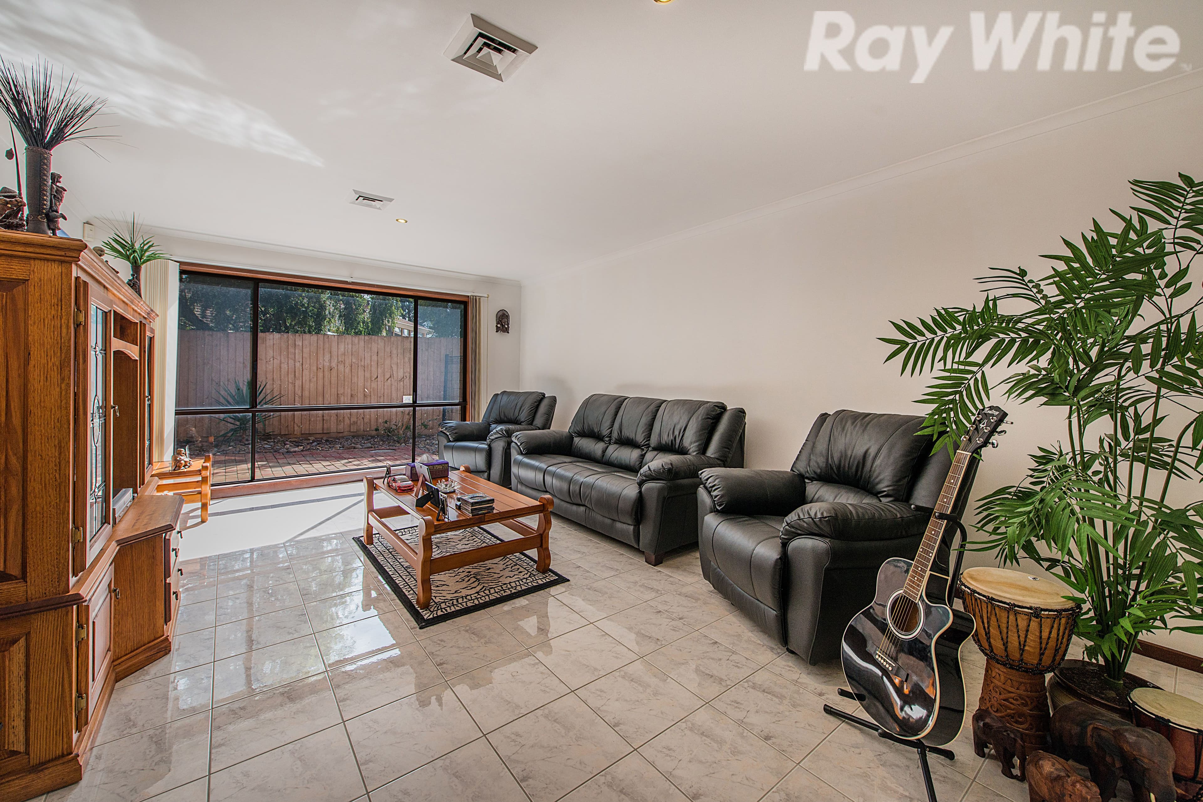 1 St John Place, Rowville VIC 3178, Rowville - Thumbnail 4