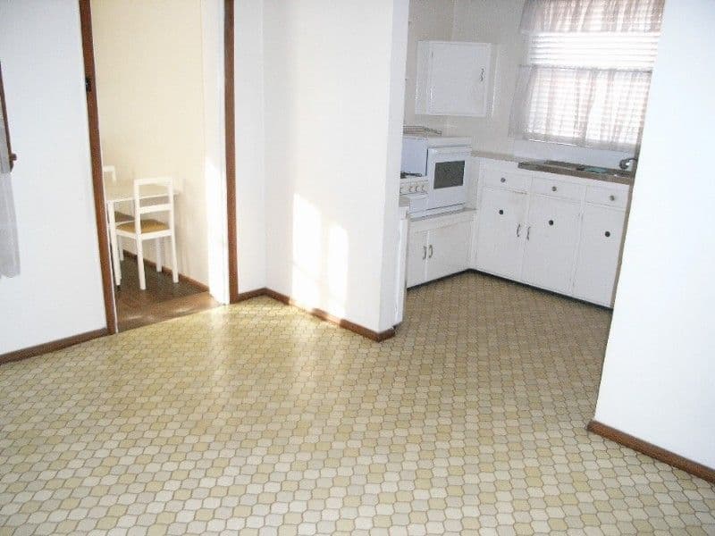 8 Bungalow Road, PEAKHURST NSW 2210, Peakhurst - Thumbnail 4