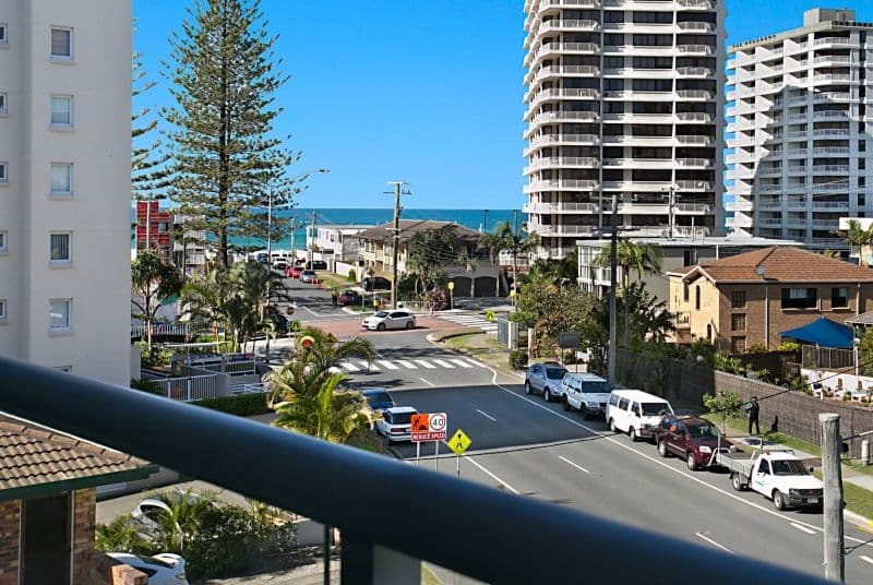 7 'Sol Air' 15 Wharf Road, Surfers Paradise QLD 4217, Surfers Paradise - Thumbnail 3