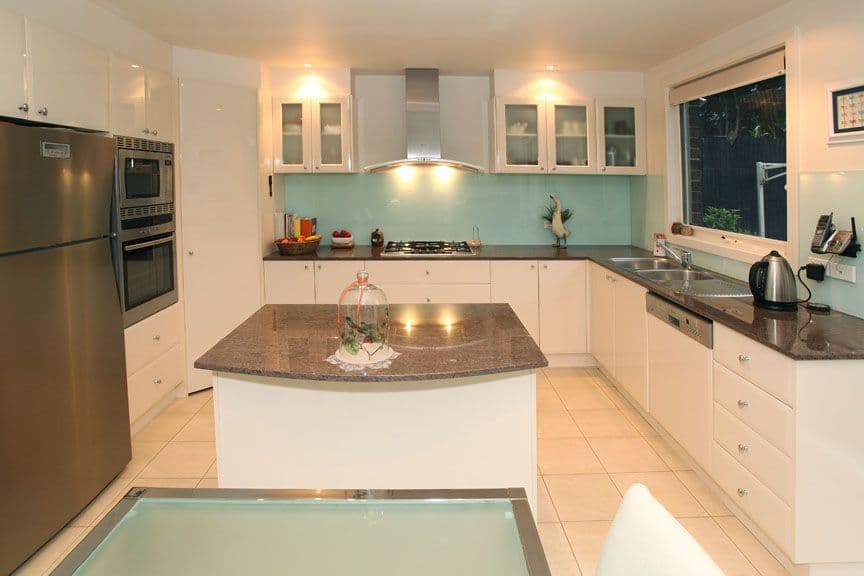 33 Lindwall Street, GLEN WAVERLEY VIC 3150, Glen Waverley - Thumbnail 2