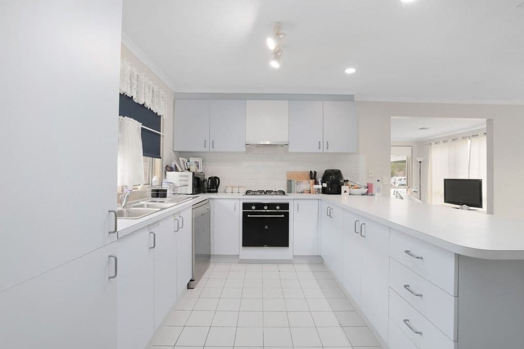 64 Purchas Street, Werribee VIC 3030, Werribee - Thumbnail 2