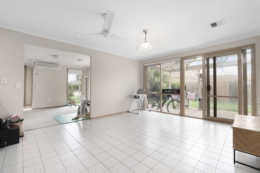 64 Purchas Street, Werribee VIC 3030, Werribee - Thumbnail 3