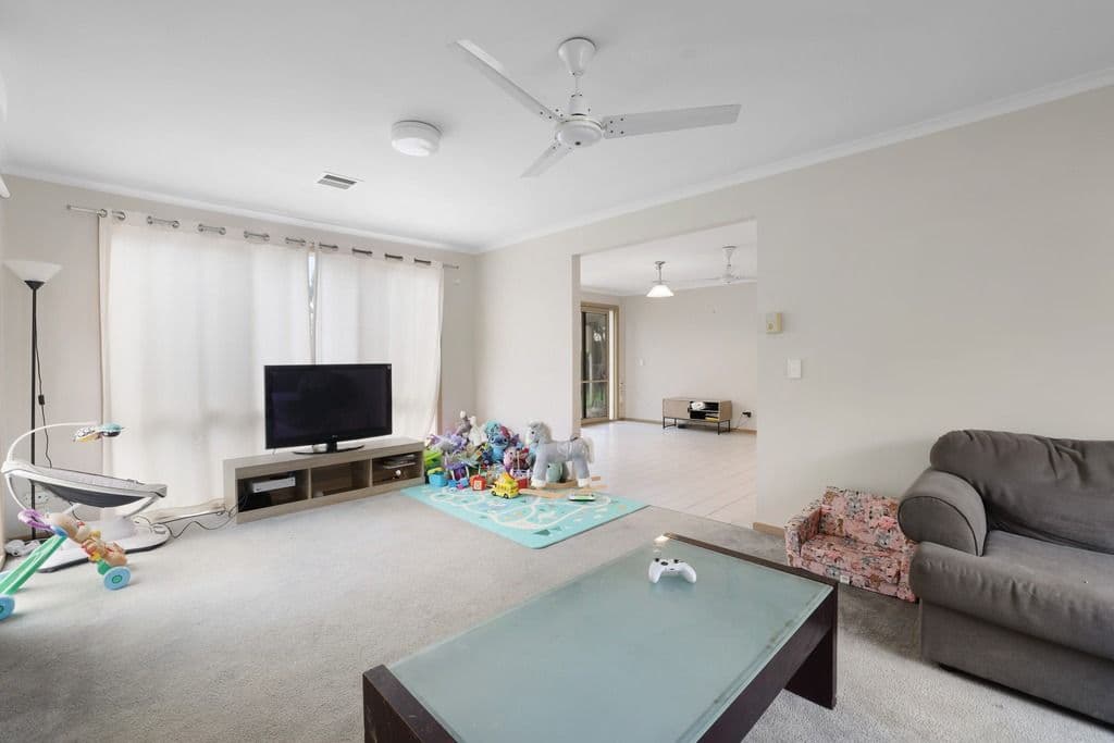 64 Purchas Street, Werribee VIC 3030, Werribee - Thumbnail 6