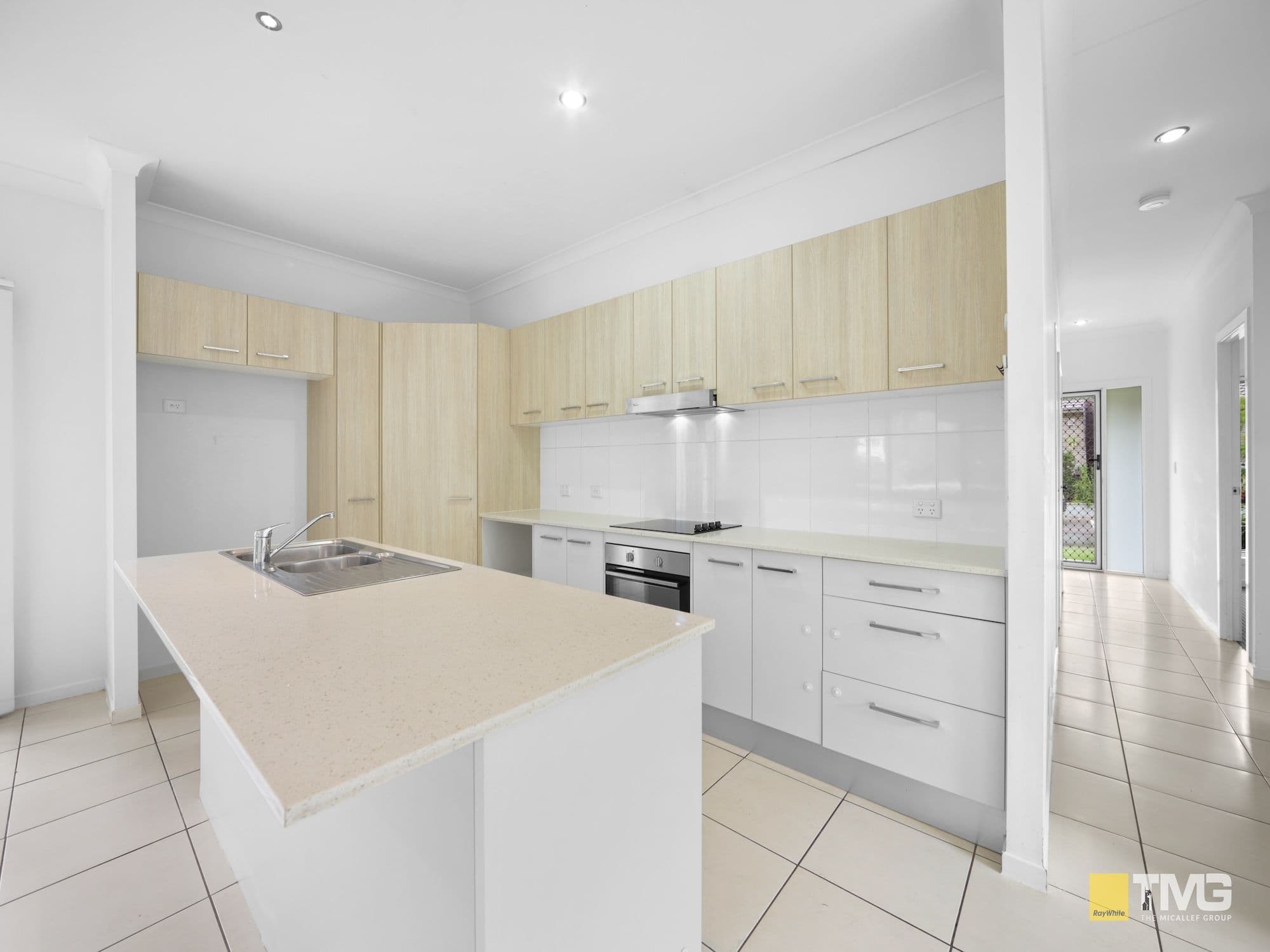 7 Glenwood Green Court, Mudgeeraba QLD 4213, Mudgeeraba - Thumbnail 4