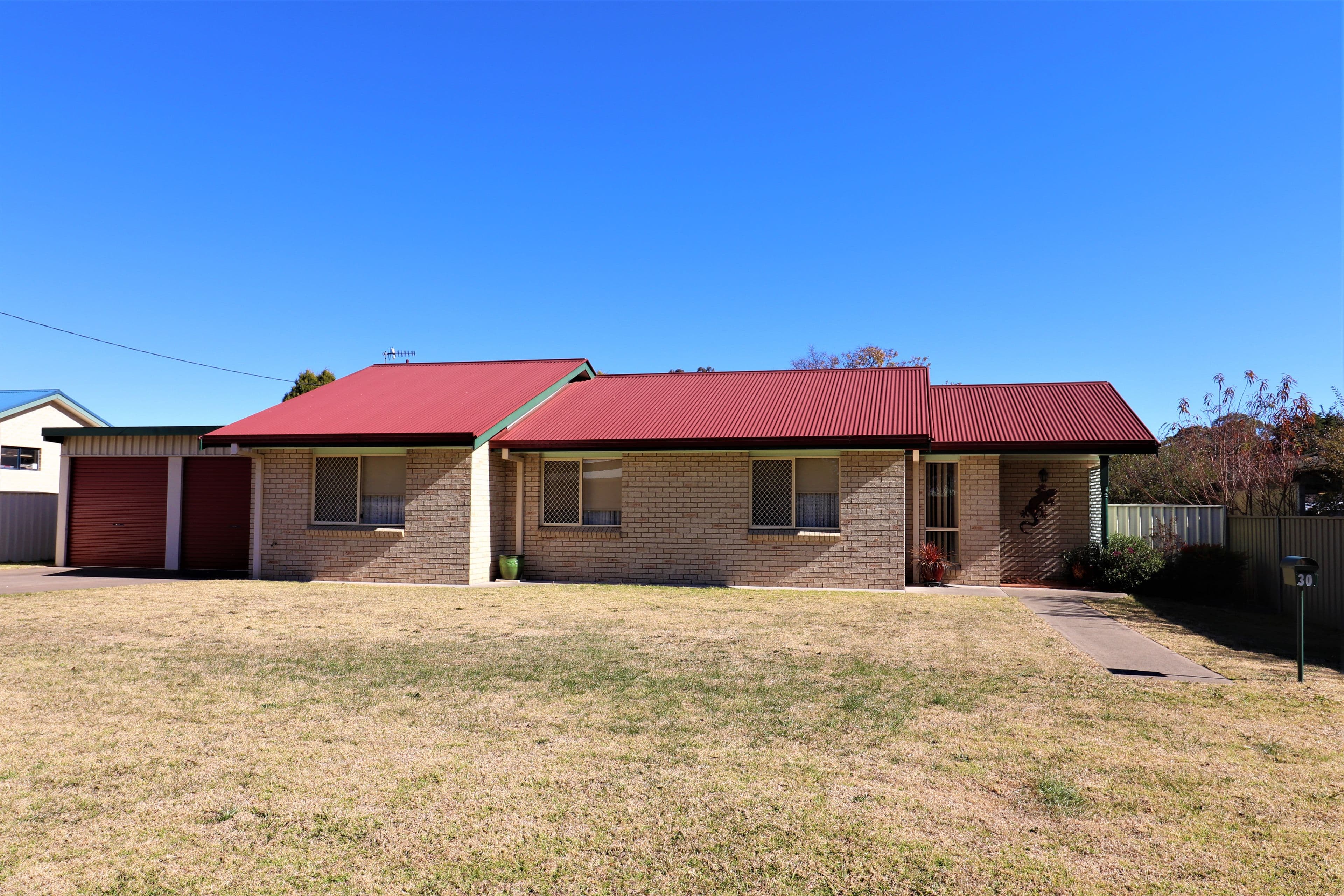30 Bennett, Glen Innes NSW 2370, Glen Innes - Image 1
