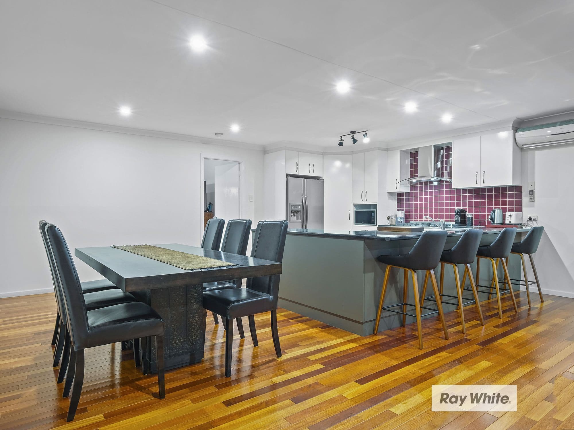 6 Wyola Close, Riverhills QLD 4074, Riverhills - Thumbnail 4