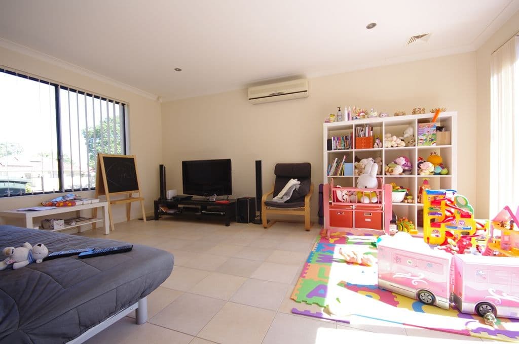 42a Tetworth Crescent, NOLLAMARA WA 6061, Nollamara - Thumbnail 2