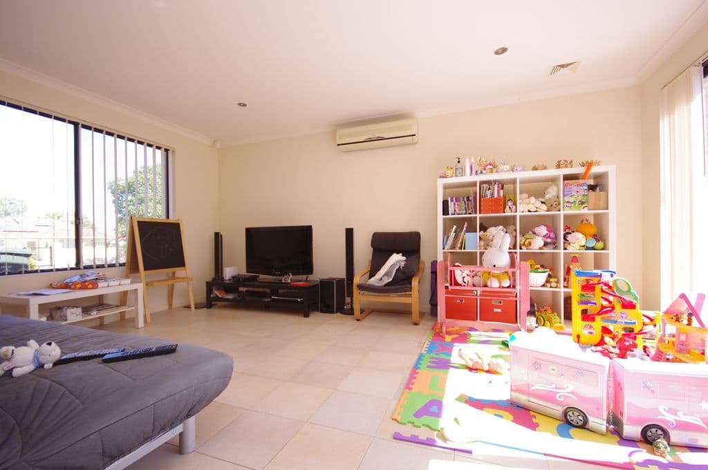 42a Tetworth Crescent, NOLLAMARA WA 6061, Nollamara - Thumbnail 3