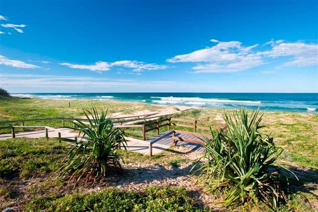 17 Oceanic Drive, WARANA QLD 4575, Warana - Thumbnail 4