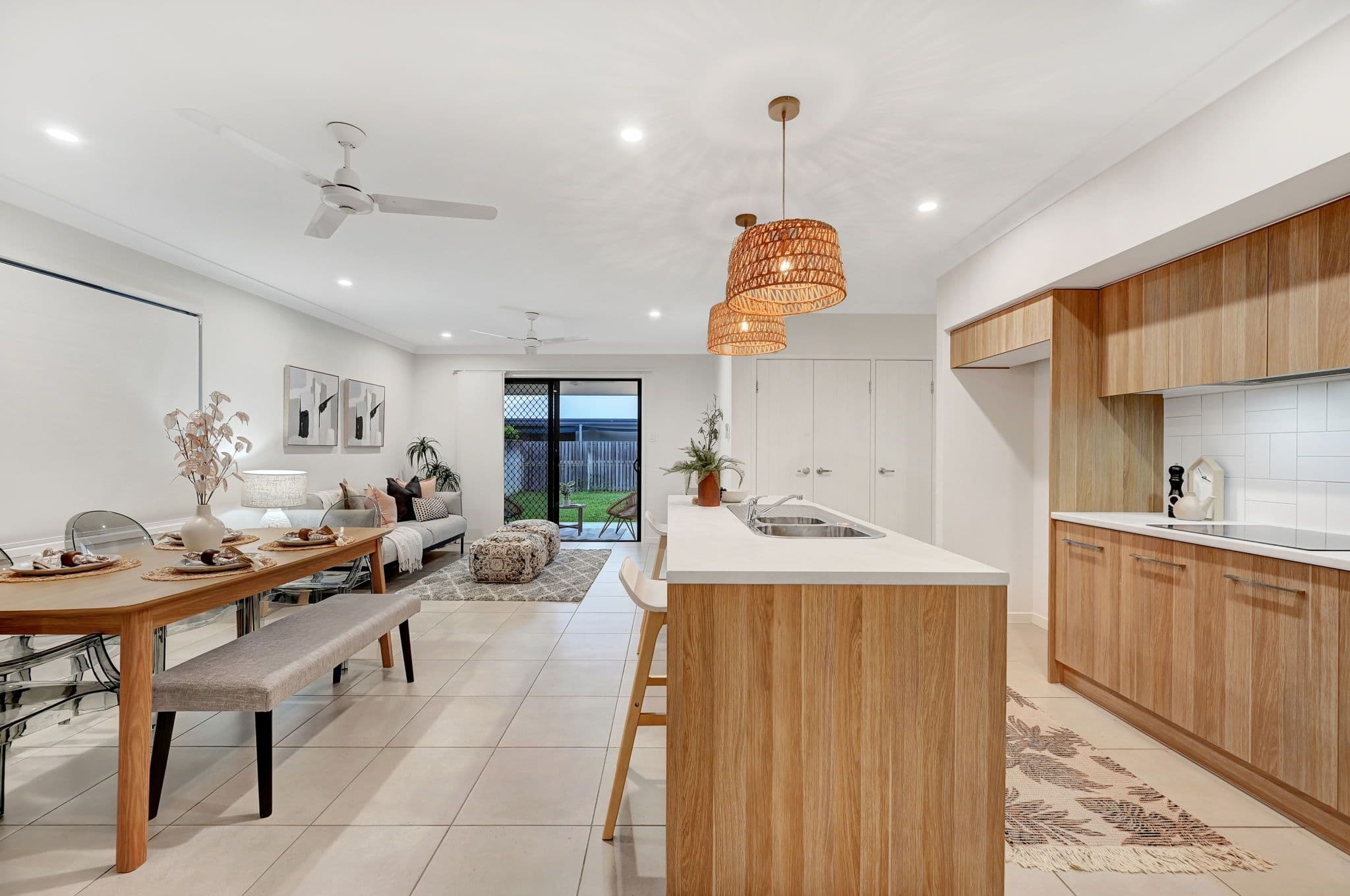 15 Milverton Circuit, Oonoonba QLD 4811, Oonoonba - Image 1