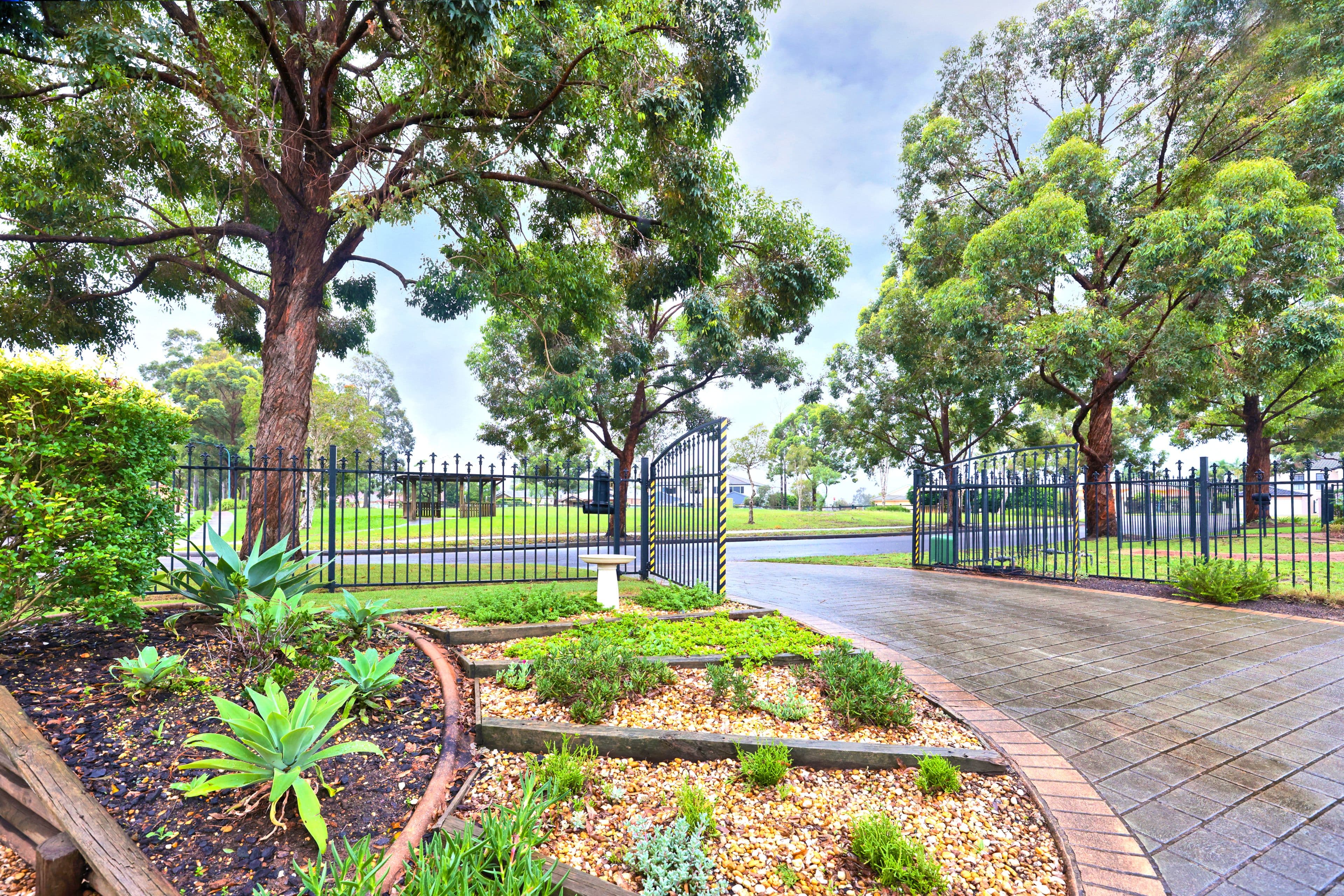 8 Brigadoon Avenue, Glenmore Park NSW 2745, Glenmore Park - Thumbnail 2