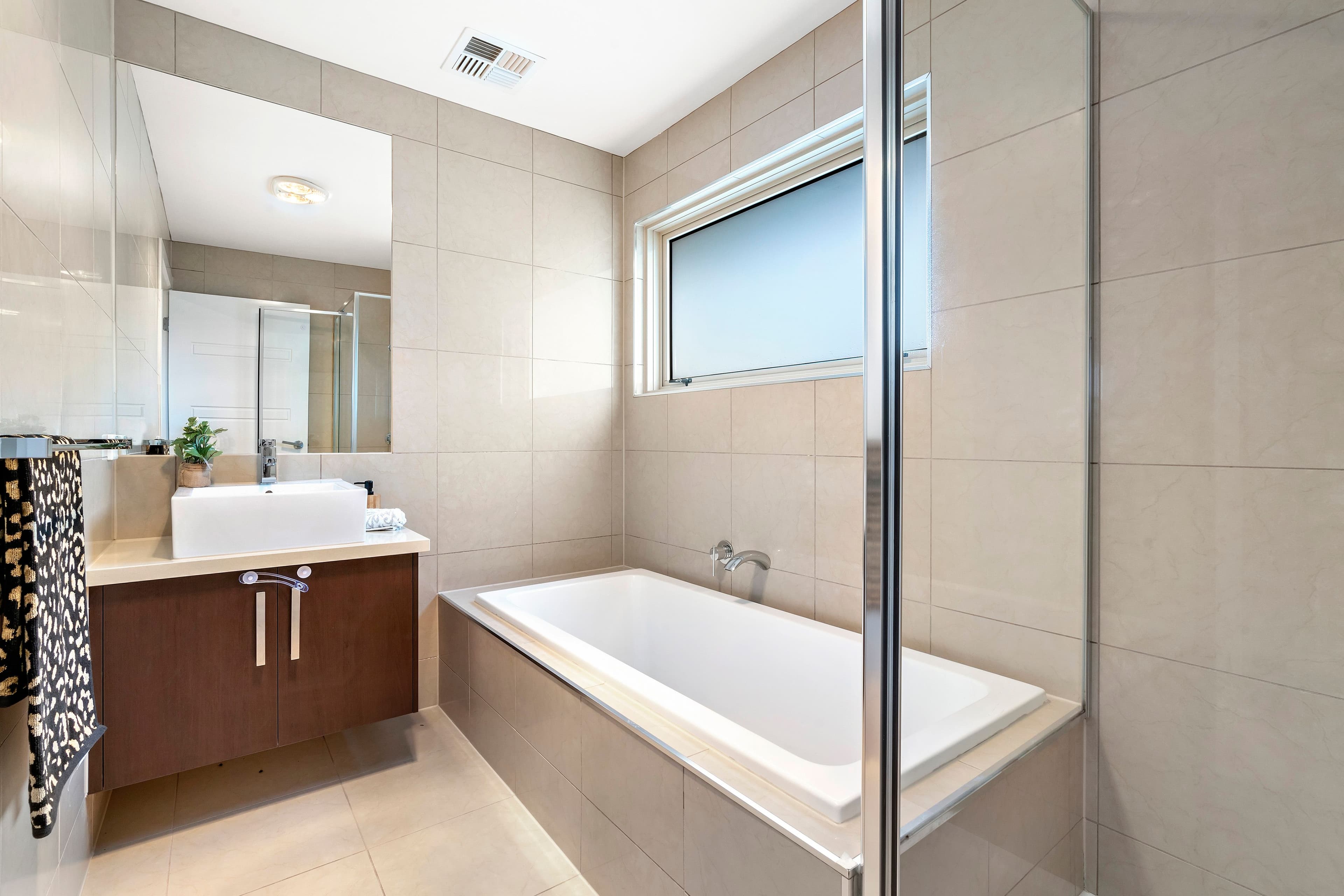 76 Scotsburn Avenue, Clayton VIC 3168, Clayton - Thumbnail 8