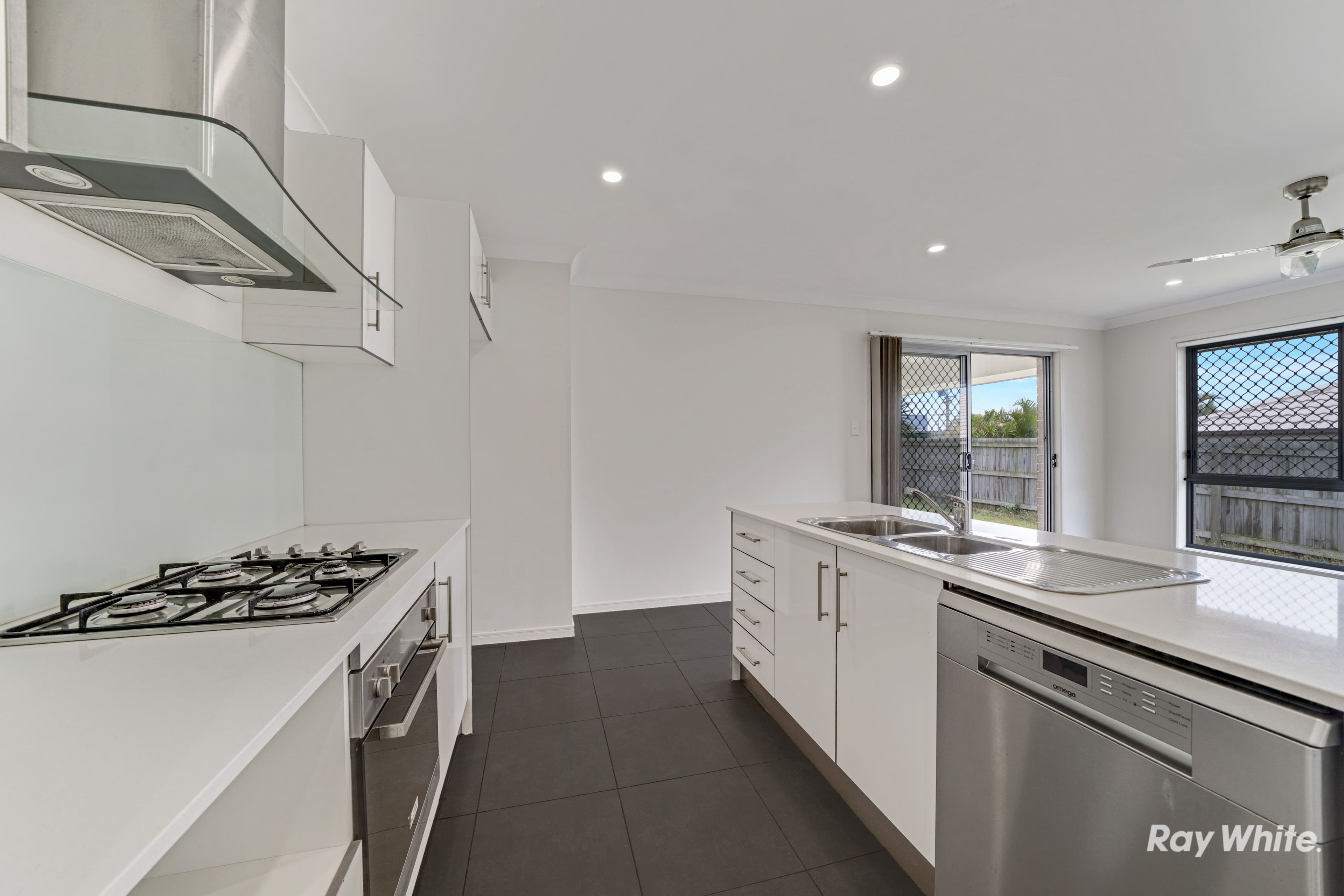 46 Kerry Street, Marsden QLD 4132, Marsden - Thumbnail 3
