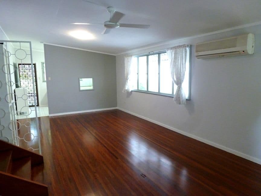 11 Kenton Street, CHAPEL HILL QLD 4069, Chapel Hill - Thumbnail 2