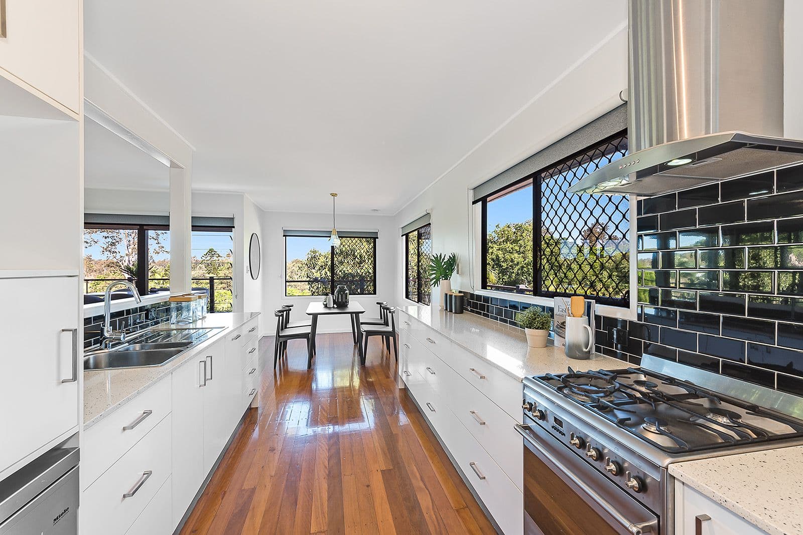 4 Darreba Street, Kenmore QLD 4069, Kenmore - Thumbnail 7