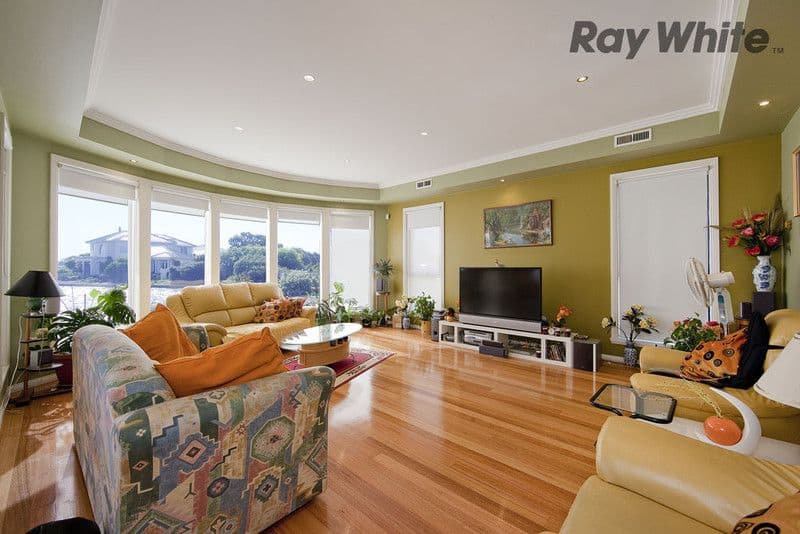2 Beachcomber Place, POINT COOK VIC 3030, Point Cook - Thumbnail 5