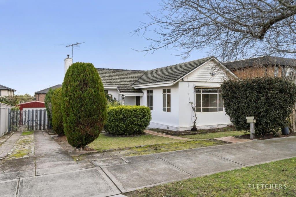 7 Catalina Avenue, Ashburton - Image 1