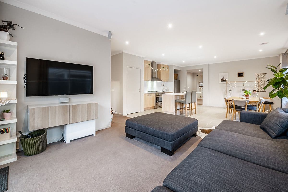 18 Anfield Road, Clyde North VIC 3978, Clyde North - Thumbnail 4
