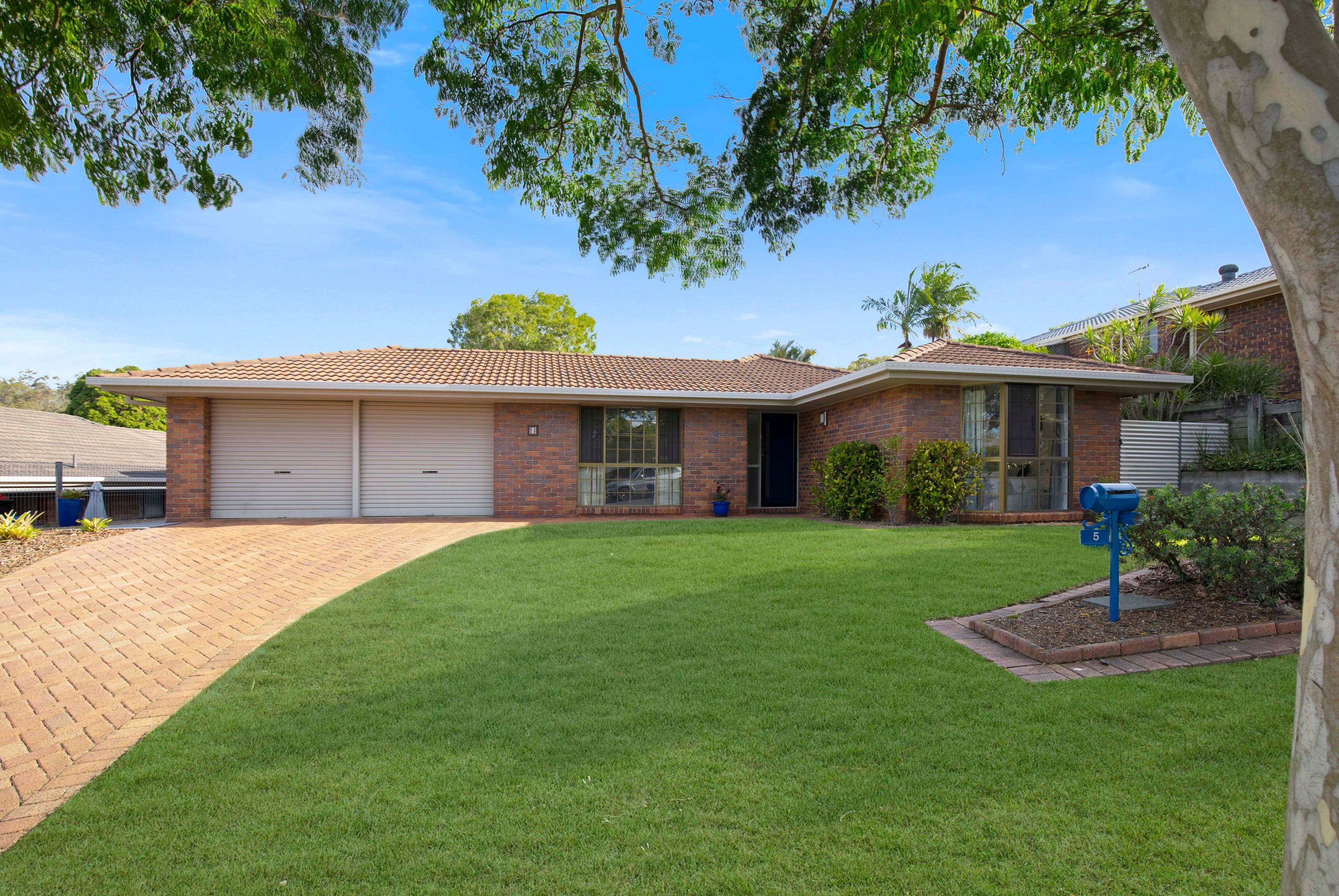 5 Eucalyptus Place, Albany Creek QLD 4035, Albany Creek - Image 1