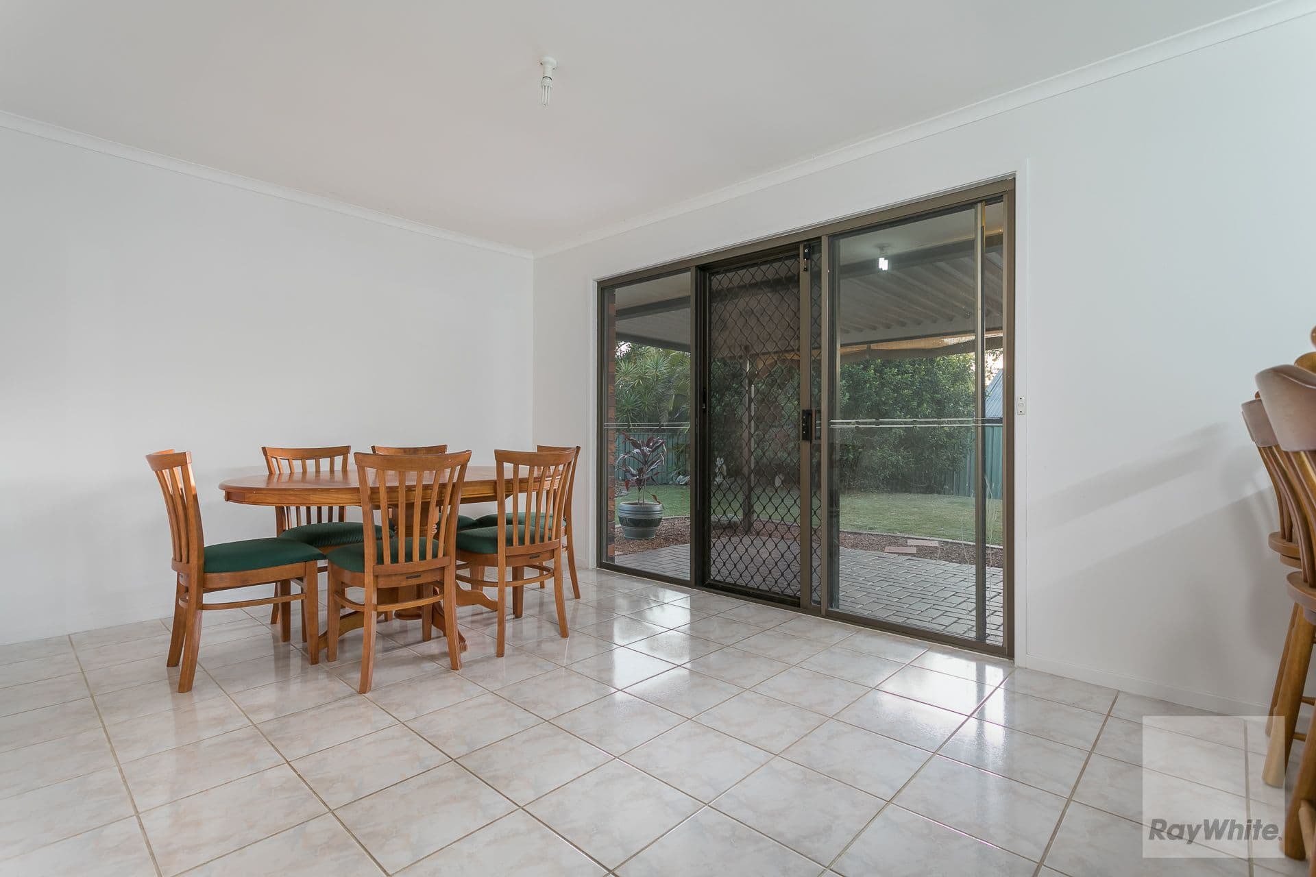 4 Humber Place, Alexandra Hills QLD 4161, Alexandra Hills - Thumbnail 3