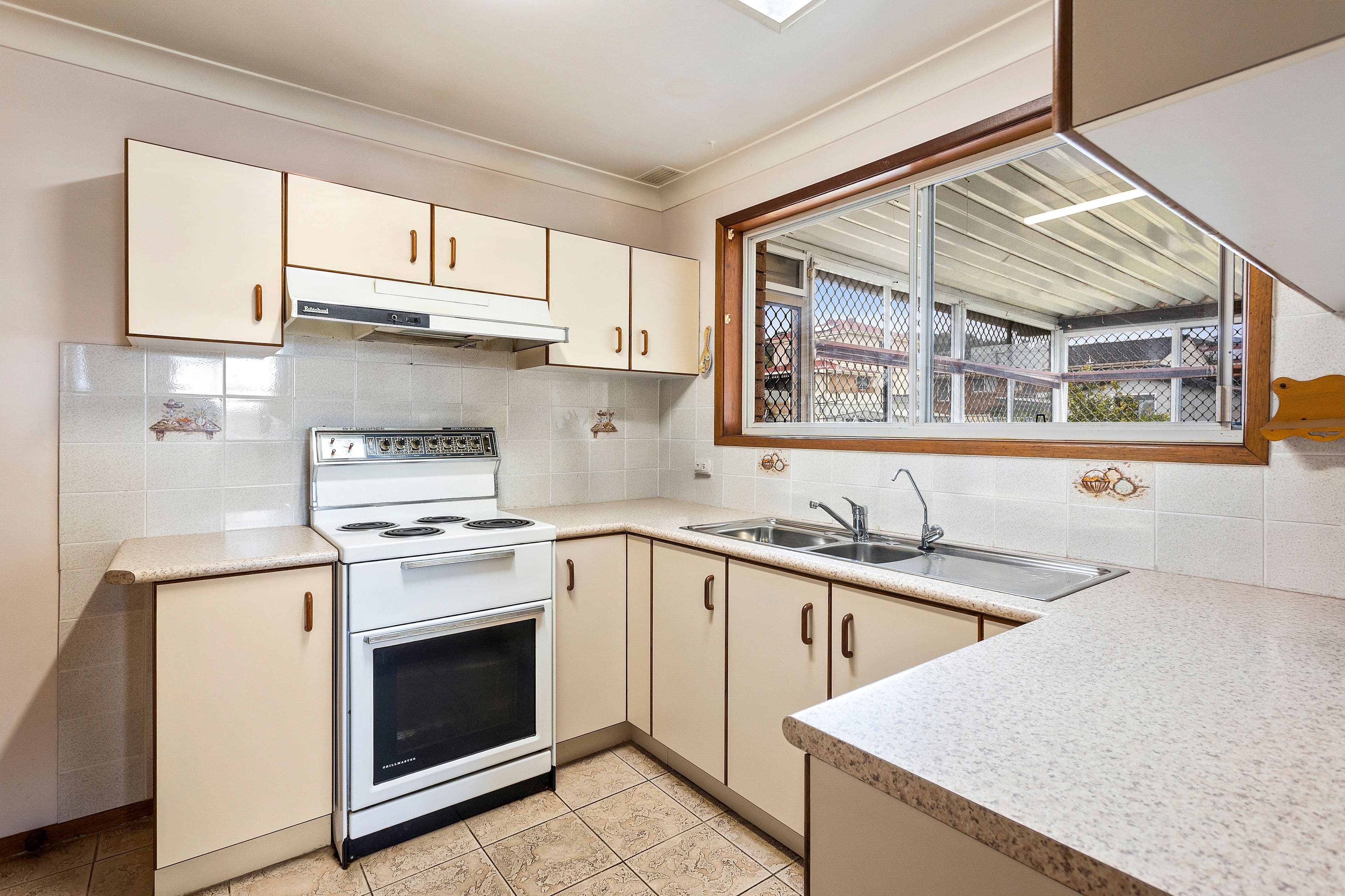 21 Lawrence Avenue, Mount Warrigal NSW 2528, Mount Warrigal - Thumbnail 5