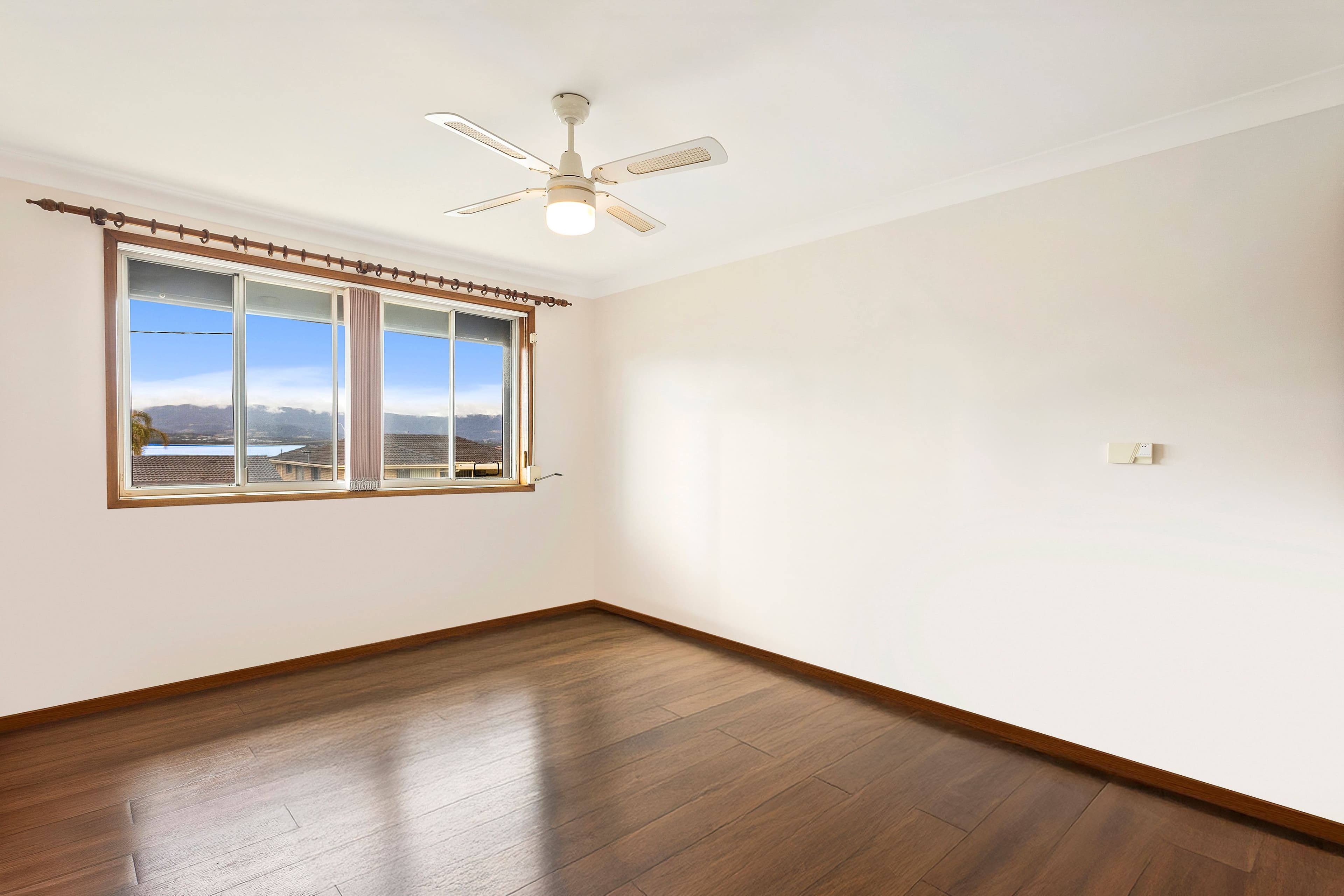 21 Lawrence Avenue, Mount Warrigal NSW 2528, Mount Warrigal - Thumbnail 6